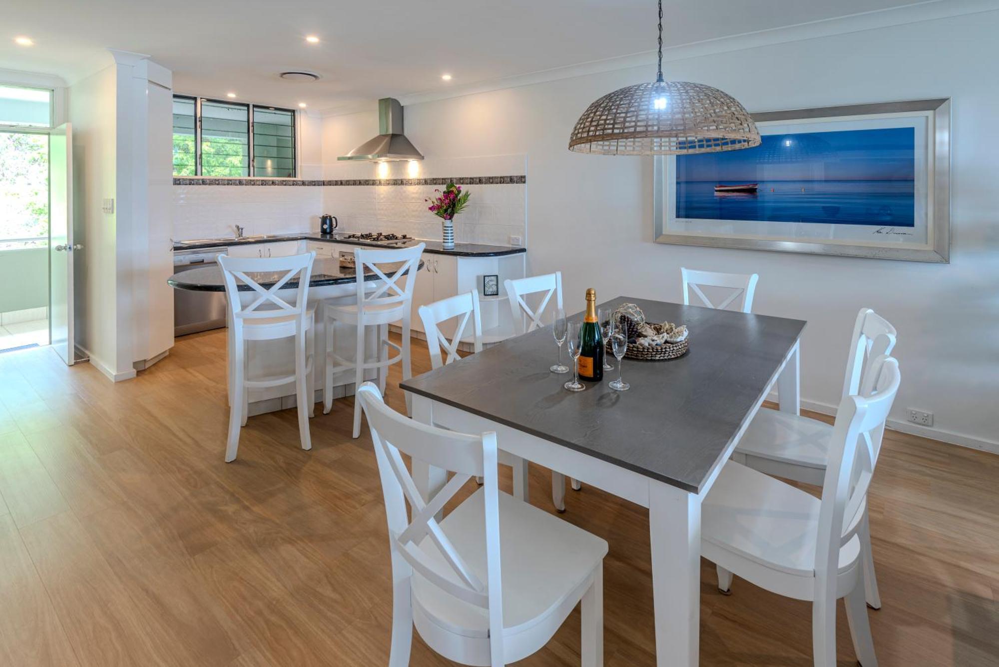 Lagoon Beachfront Lodge 202 On Hamilton Island By Hamorent ภายนอก รูปภาพ